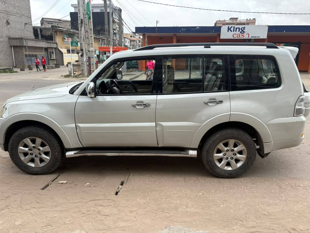 Mitsubishi Pajero 2014